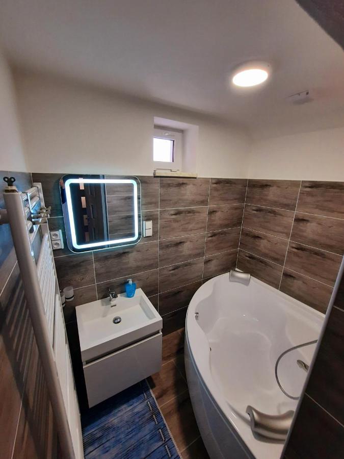 Apartman Sen Petrov Exterior foto