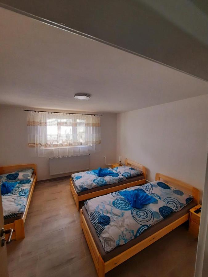 Apartman Sen Petrov Exterior foto